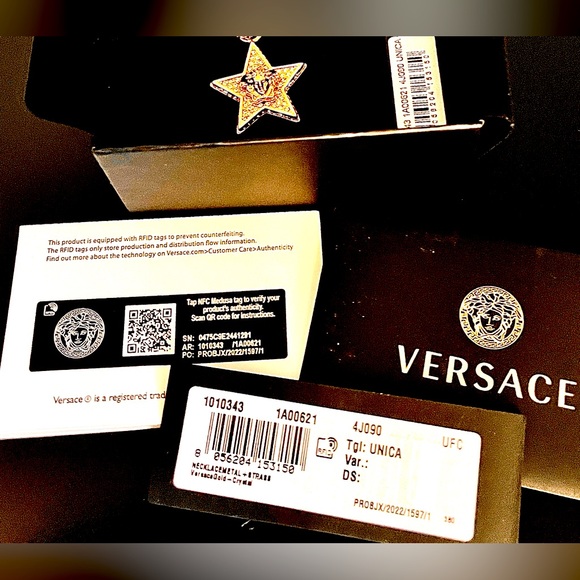 Versace Gorgeous Galaxy Star Medusa Necklace surrounded by Crystals NWT in box - Picture 3 of 16